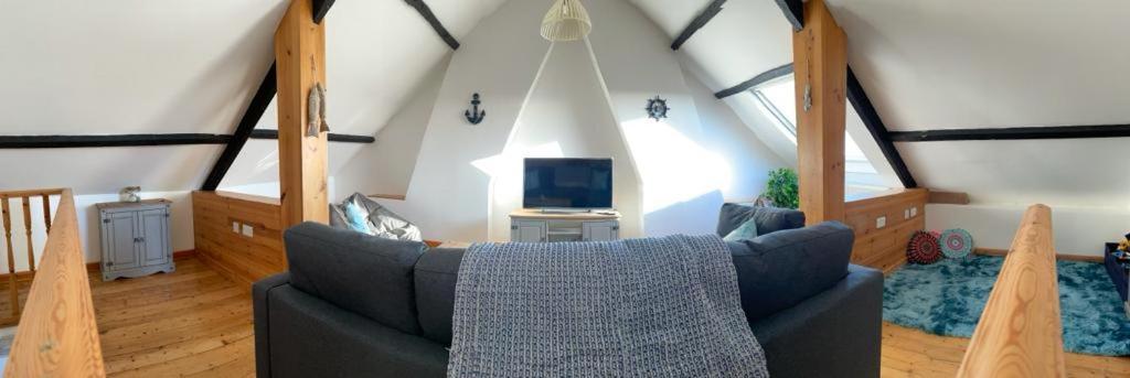 Harbour Loft! Newly Refurbished 3 Bed Flat! Apartment Burry Port Ngoại thất bức ảnh